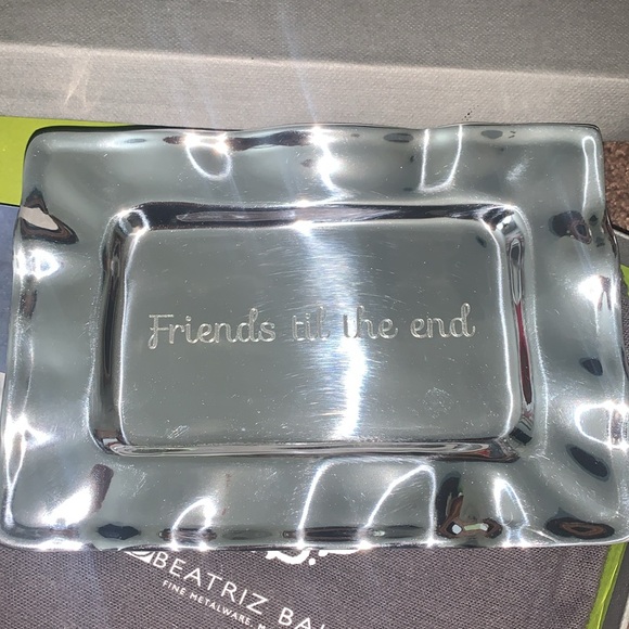 NWT Beatriz Ball engraved with friends till the end. Bag. Brochure and box - Picture 2 of 8